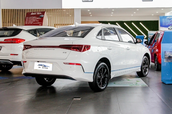 Links stuur Energie SUV BYD E2 Luxe EV Elektrische parkeerrem Chinese elektrische SUV