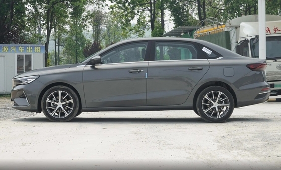 Compacte auto 2023 Gen4 Champion Edition 1.5LCVT Verhoogde versie met banden maat 205/50 R17