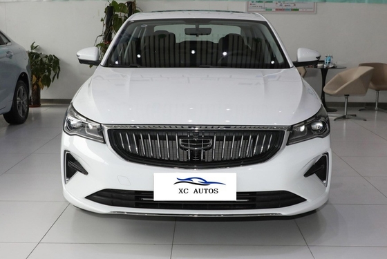 Compacte auto 2023 Gen4 Champion Edition 1.5LCVT Verhoogde versie met banden maat 205/50 R17