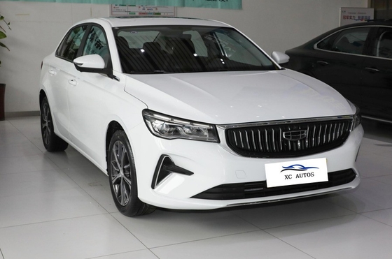 Compacte auto 2023 Gen4 Champion Edition 1.5LCVT Verhoogde versie met banden maat 205/50 R17