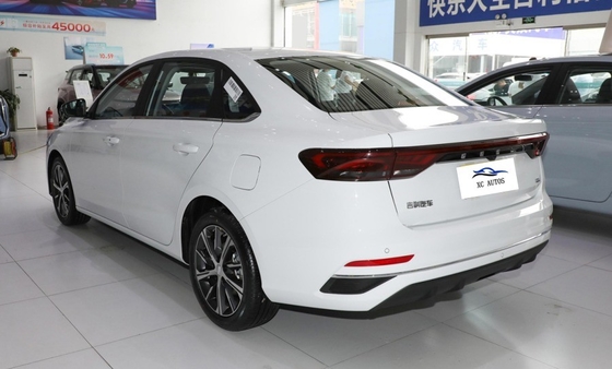 Compacte auto 2023 Gen4 Champion Edition 1.5LCVT Verhoogde versie met banden maat 205/50 R17
