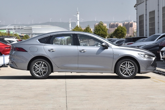 2024 BYD QIN Plus DM-i Honor Edition 55km Lead Range 4 Wheel Vehicle Normale cruise control