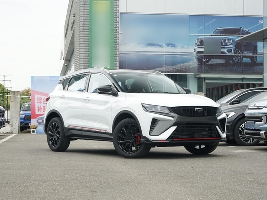 Verplaatsing 1.5L Geely BinYue 2WD Auto Ledersitten Achtercamera Zonnedak Benzinauto