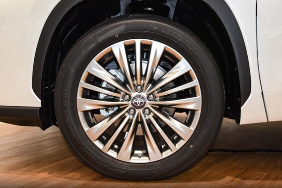 2023 Crown Kluger HEV Twin Engine 2.5L 2WD Verhoogde versie 7-zits SUV met ABS Radar