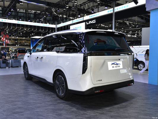 Energiebesparende LED-koplampen en elektrisch stuursysteem voor Maxus Dajia 7 EV MPV