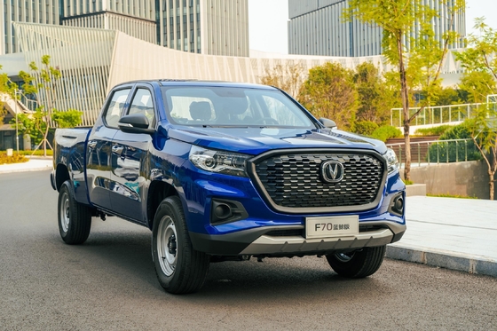Changan Lantuozhe Automatic Pickup Truck Linksgestuurd met lage kilometertelling 1-25000 mijl