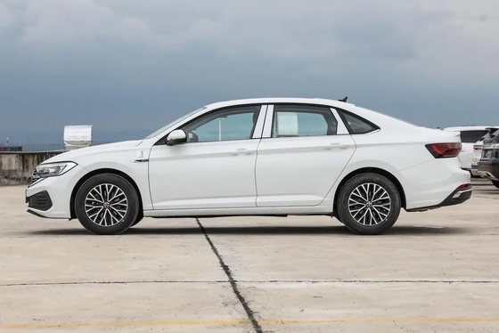 3780x1715x1540 Carrosserie Structuur 2024 Volkswagen Sagitar Benzinevoertuig 4 deuren 5 zitplaatsen Sedan