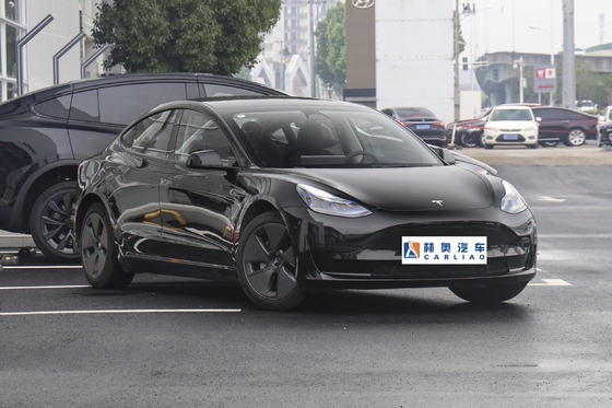Multi-link achtervering en elektrisch stuursysteem 675 km Tesla Model 3 elektrische auto