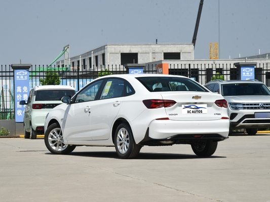 2023 Chevrolet Monza Cruze Hybrid Gebruikte auto's Automatische 4 cilinders 175km/h Motoren