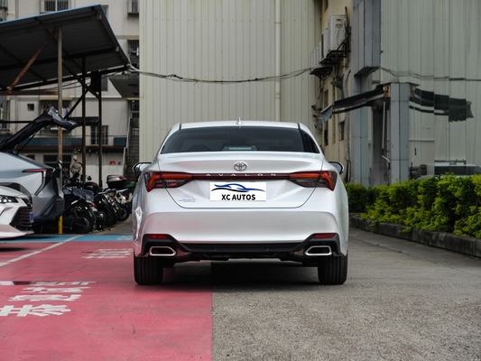 Toyota Avalon luxe auto met 6 airbags en lage kilometertraje 1-25000 mijl in topconditie