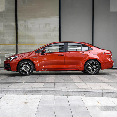 2023 Linksgeleide sedan Toyota Corolla met 8 voorste versnellingsnummer