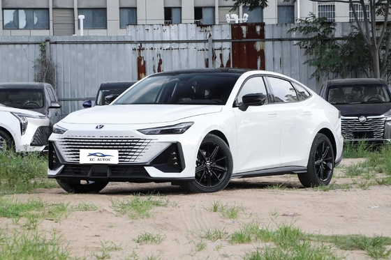 Changan UNI V iDD 1.5t Hybrid De perfecte combinatie van efficiëntie en prestaties