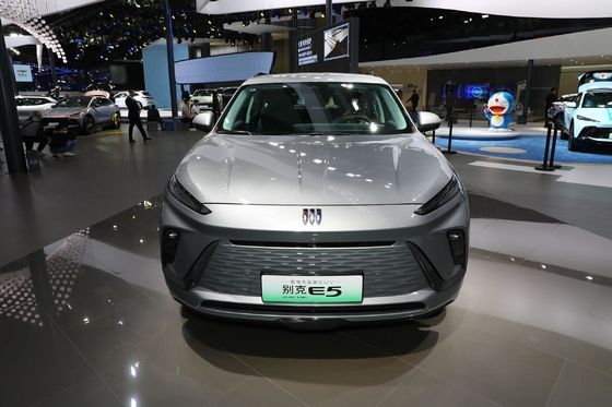 Buick E5 Silver Long Range 620KM SUV High Speed Gebruikte elektrische auto's met carrosserie structuur