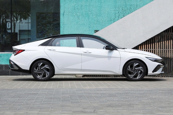 Buick E5 2023 Gebruikte Hyunda Elantra Sedan Gasoline Auto Vehicle binnen Klantvereisten