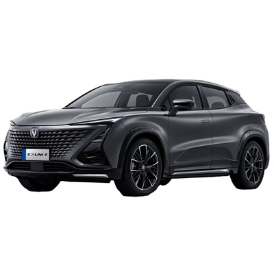 Changan Unit-t 1,5t Benzine crossover L*W*H mm 4535*1870*1565 Maximaal vermogen 150-200 PS