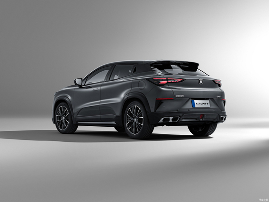 Changan Unit-t 1,5t Benzine crossover L*W*H mm 4535*1870*1565 Maximaal vermogen 150-200 PS