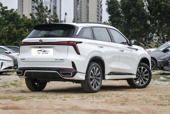 Changan CS75 PLUS 2024 benzine SUV Auto Intelligent Driving Voyage Ver. 1.5T 188hp L4 3e generatie