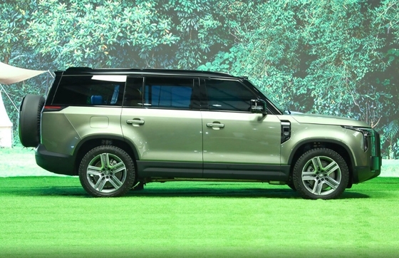 Ervaar de toekomst van het rijden met de ROX 01 REEV 2023 AWD 6-zits middelgrote SUV