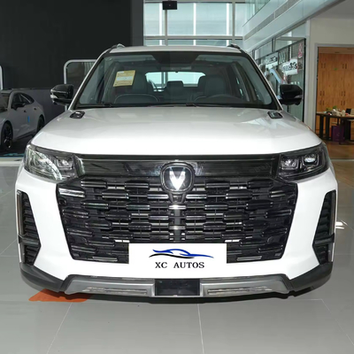 Goedkope Changan CS95 benzine SUV met leer zitplaatsen 5 deuren 5 zitplaatsen gebruikte auto's