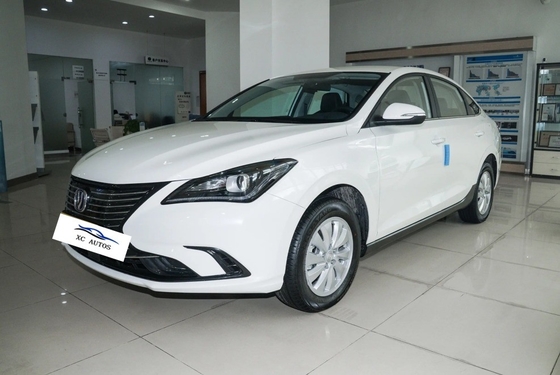 Maximaal koppel Nm 200-300Nm 4 cilinders Chang'an Eado EV460 Zhixing Taxi versie Lithium ijzerfosfaat
