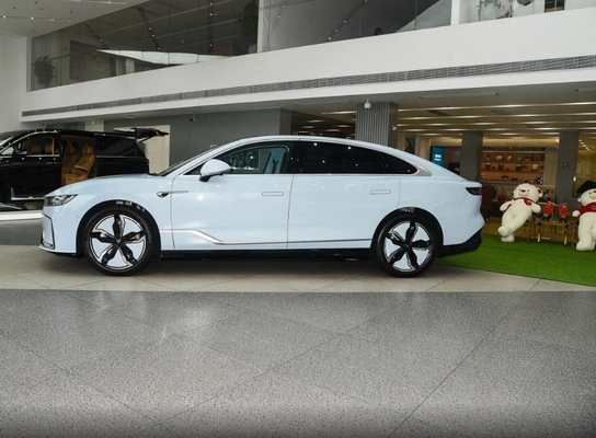 Touchscreen en Front 4 Rear 2 Radar Voyah Zhuiguang Electric Car 2023ver. 580km Standard Range Midsize SUV