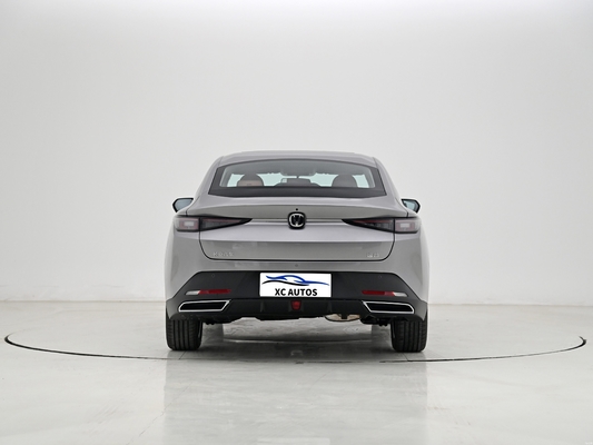 2024 CHANGAN Derde generatie Eado 5 deuren 5 zitplaatsen benzinewagen 1.5T FWD Euro VI uitstoot