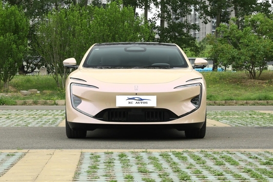 2024 700 Triple Laser Achter aandrijving Luxe Middelgrote en Grote Auto 4 deuren 5 zitplaatsen Karosseriestructuur