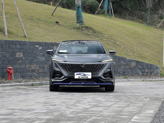 Changan Uni-T 1.5T 2.0T 188HP 138KW 300NM Gas/Benzin Compact SUV met Panorama Sunroof