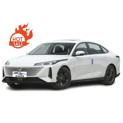2023 Changan Yida Gdi Dct Flagship Model 5 Seat Sedan met 1.5T motor en LED camera