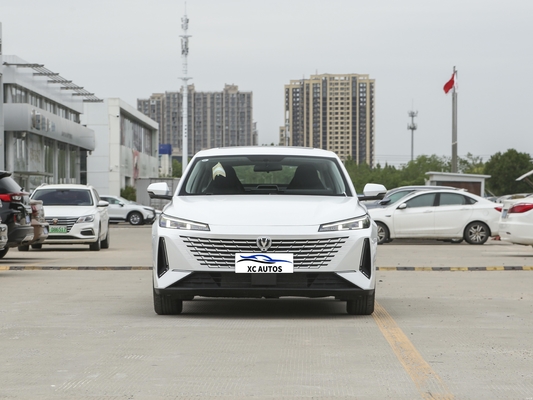 2023 Changan Yida Gdi Dct Flagship Model 5 Seat Sedan met 1.5T motor en LED camera