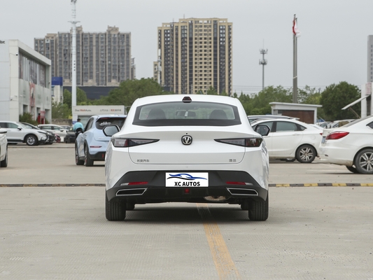 2023 Changan Yida Gdi Dct Flagship Model 5 Seat Sedan met 1.5T motor en LED camera