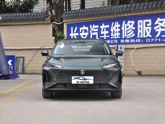 Changan Yida Sportwagen 2023 AWD Benzine Gebruikte auto met multifunctionele stuurwiel