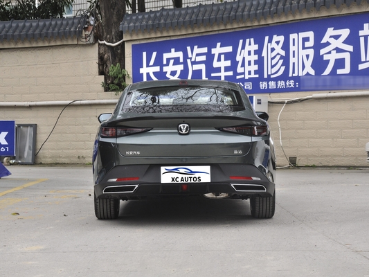 Changan Yida Sportwagen 2023 AWD Benzine Gebruikte auto met multifunctionele stuurwiel