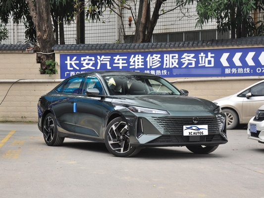 Changan Yida Sportwagen 2023 AWD Benzine Gebruikte auto met multifunctionele stuurwiel