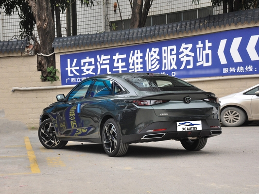 Changan Yida Sportwagen 2023 AWD Benzine Gebruikte auto met multifunctionele stuurwiel