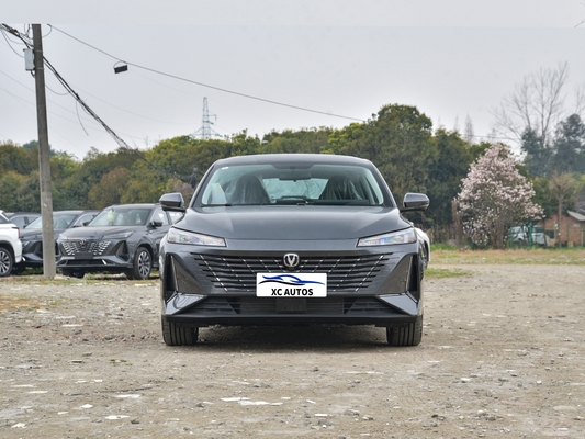 Changan Eado EV460 Yidong De ultieme oplossing voor benzine-petrol-elektrische voertuigen