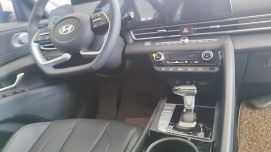 Hyundai Elantra 2024 met elektrisch stuursysteem en L*W*H mm 4720*1810*1415