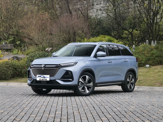 Changan X7 Plus 1.5T Dual-Clutch Smart SUV 24 Modellen 5 zitplaatsen Voor- en achterschijfremmen