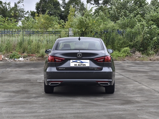 Changan RAETON CC Luxe Compact Car 1.5DCT 7 Speed Sedan met elektrisch stuurstelsel