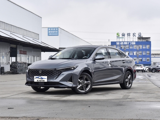 2024 Changan Reaton Plus Een 4-deurs brandstof auto met links stuur en betaalbare benzine