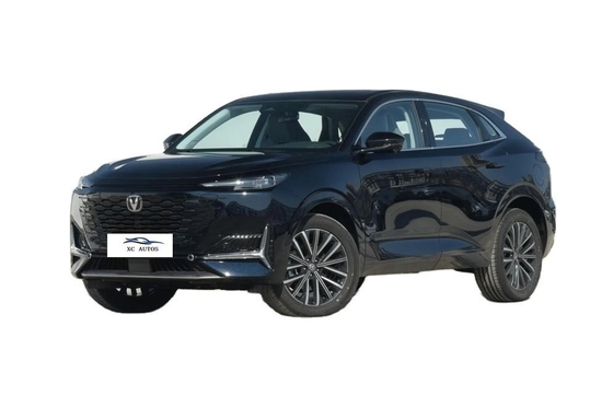 2023 Changan UNI-K Hybrid SUV Luxe Model met panoramisch dak en benzine handleiding
