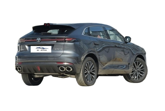 2023 Changan UNI-K Hybrid SUV Luxe Model met panoramisch dak en benzine handleiding