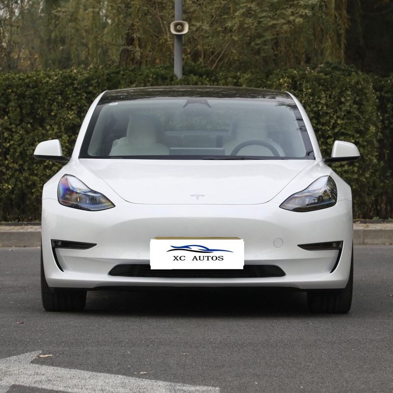 Multi-link achtervering en elektrisch stuursysteem 675 km Tesla Model 3 elektrische auto