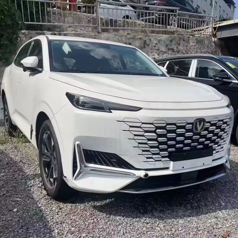 2023 Changan SUV CS75 Plus 5 zitplaatsen SUV benzine auto met elektrisch stuurstelsel