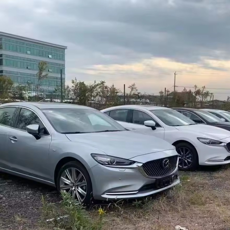 5 zitplaatsen Mazda Atenza Gasoline Car 2WD Sedan met LED koplamp en betaalbaar