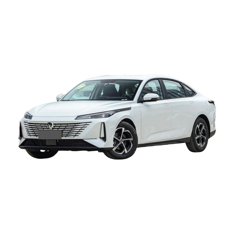 Leerstoelen Changan Eado Linksgevoelige Sedan 5 stoelen met 1,4t 1,6l motor Benzine auto