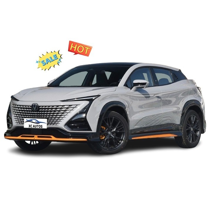 Changan UNI-T 1.5T benzinewagens voor maand 2 Euro VI emissie standaard in 2023 Stock