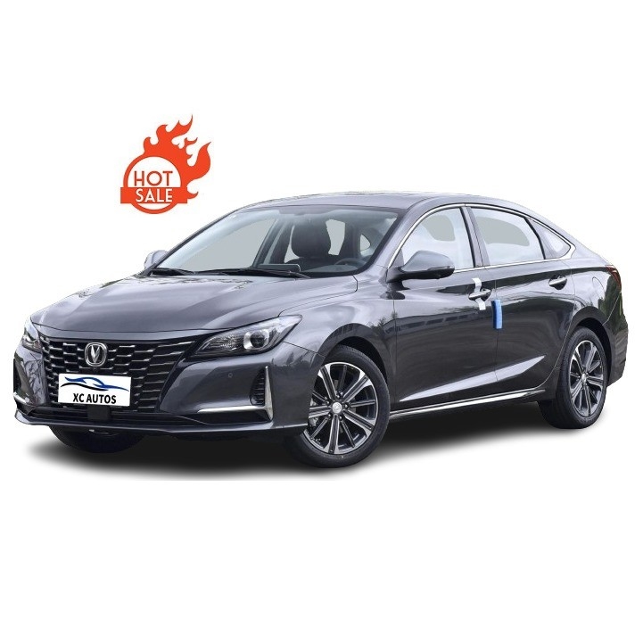 Changan RAETON CC Luxe Compact Car 1.5DCT 7 Speed Sedan met elektrisch stuurstelsel