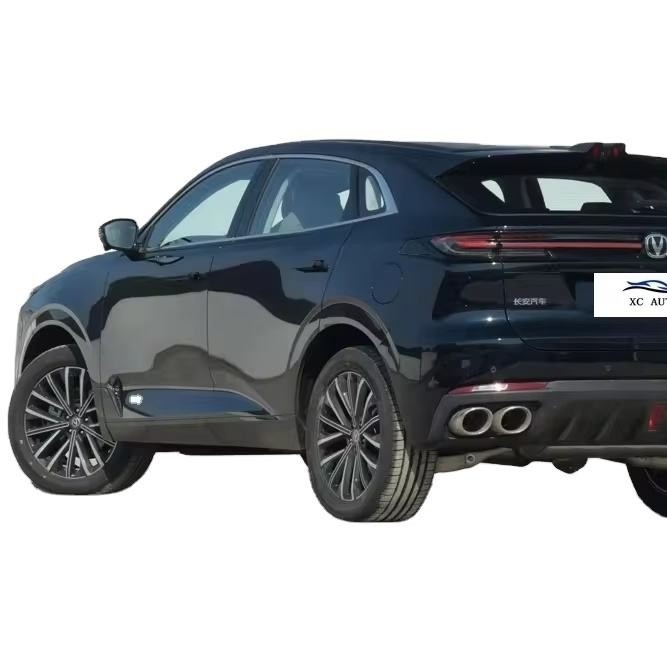 2023 Changan UNI-K Hybrid SUV Luxe Model met panoramisch dak en benzine handleiding